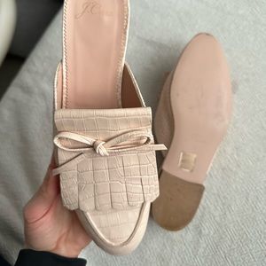 J crew genuine leather slide on loafers! Adorable!!! Worn once!
